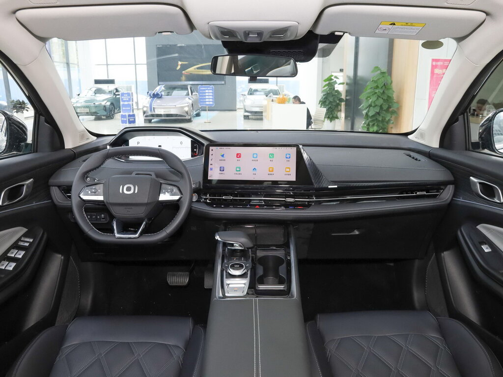 Changan Qiyuan Q05 Салон и оснащение
